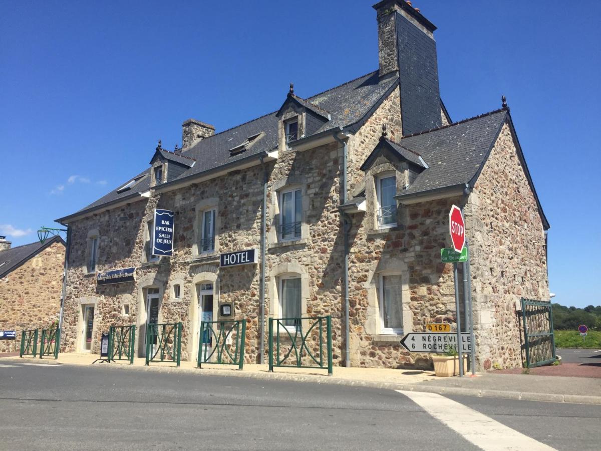 Auberge vallée de la douve L'Etang-Bertrand Extérieur photo