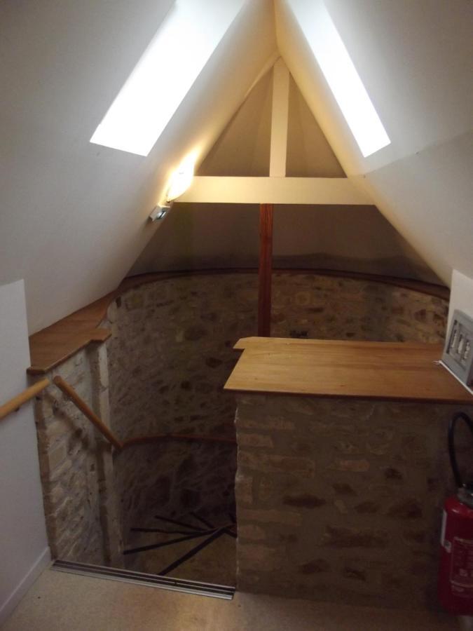 Auberge vallée de la douve L'Etang-Bertrand Extérieur photo